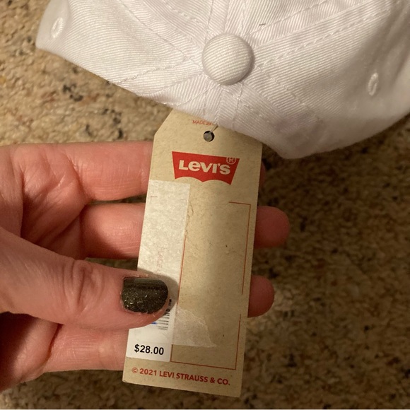 Brand new Levi’s white canvas logo baseball dad hat cap adjustable unisex - Picture 7 of 7